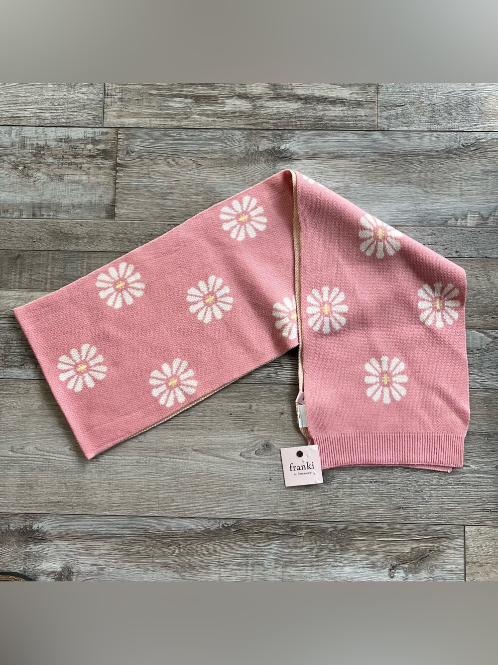 NWT Franseca’s Franki Daisy Scarf